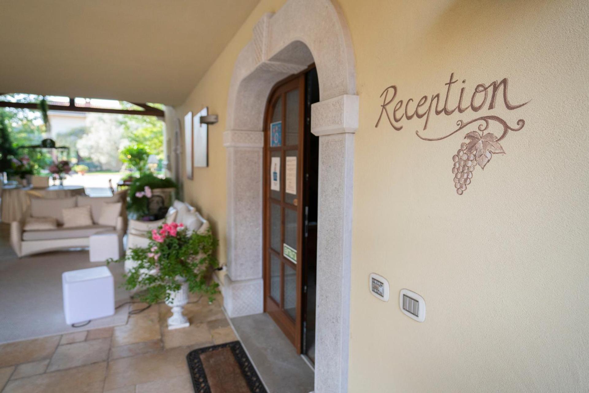 Mariano del Friuli Wine Resort Luisa מראה חיצוני תמונה